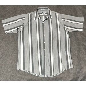 Untied Men's XLT Striped Short Sleeve Shirt